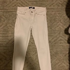 White skinny jeans